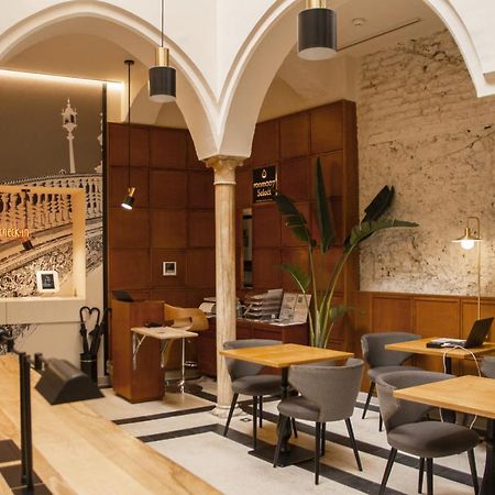Room Select Tetuan Севилья Экстерьер фото
